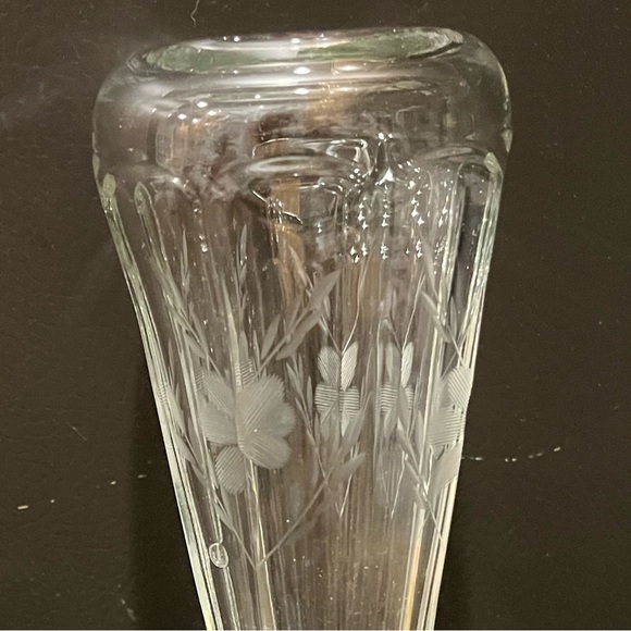 Vintage Automobile Limousine Etched Glass Bud Vase - Picture 7 of 15